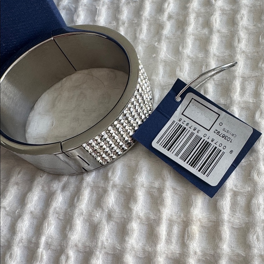 Swarovski Silver and Crystal Sparkle Bracelet authentic - Picture 9 of 11